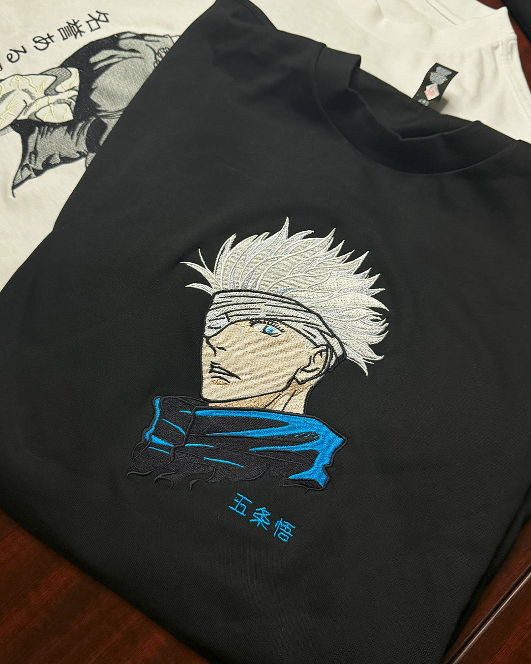 [PREMIUM] SATORU GOJO - Embroidery T-Shirt